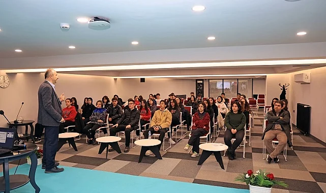 Kayseri Talas'ın Yazar Okulu'nda 'söyleşi' zamanı