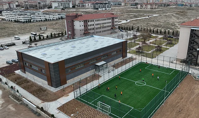 Konya Selçuklu Fen Lisesi'ne modern spor tesisi kazandırıldı