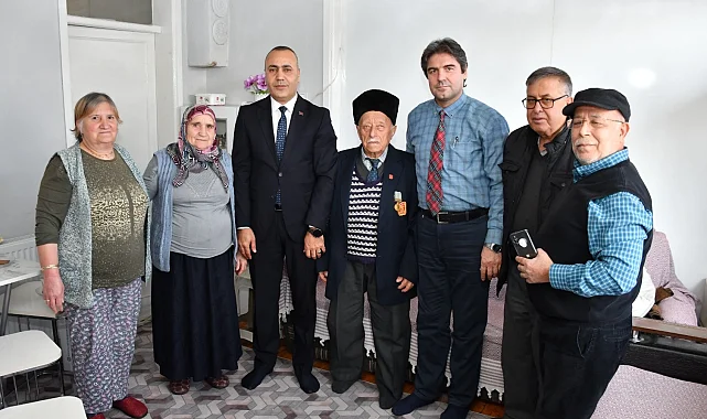Manisa'daki Kore Gazileri'ne Büyükşehir'den ziyaret