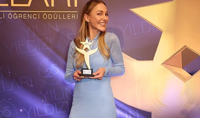 Meryem Uzerli ödülü kaptı