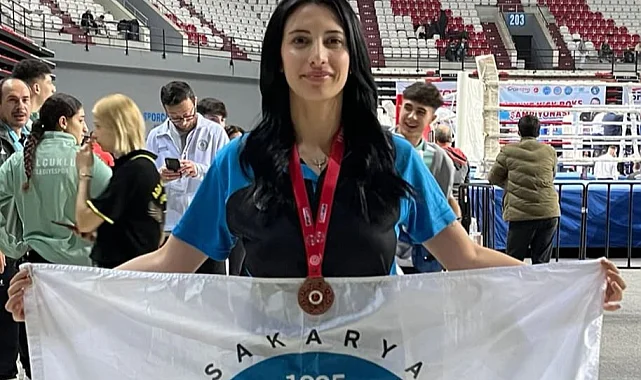 Sakarya'yı kick boksta gururlandırdı
