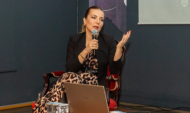 Burcu Kara, 'Bursa Bellek'in konuğu oldu