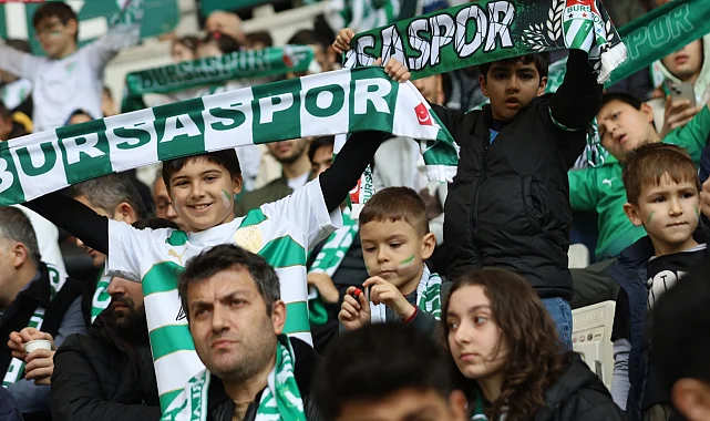 Bursa Büyükşehir 300 çocuğa Bursaspor çoşkusu yaşattı
