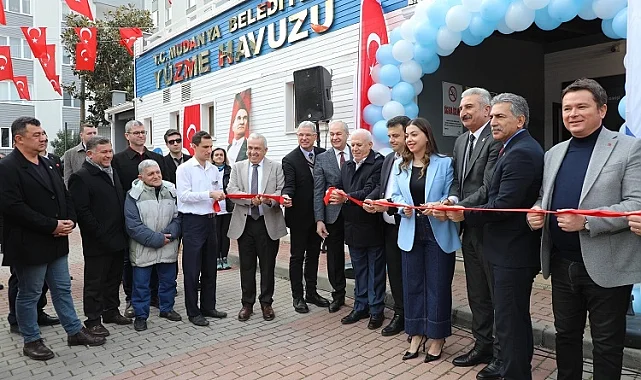 Bursa Mudanya Kapalı Yüzme Havuzu açıldı