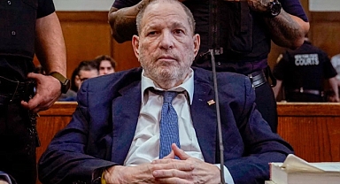 Eski Film Yapımcısı Harvey Weinstein Mahkemeye Tekerlekli Sandalyeyle Geldi