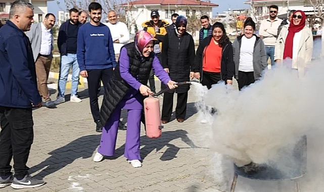 Hatay itfaiyesinden sevgievlerinde yangı tatbikatı