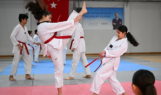 İzmir Bornova'da taekwondocuların kuşak heyecanı
