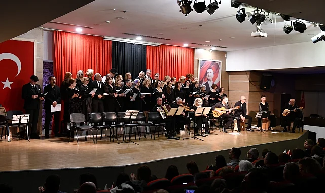 İzmir Çiğli'de 'Rebetiko' rüzgarı