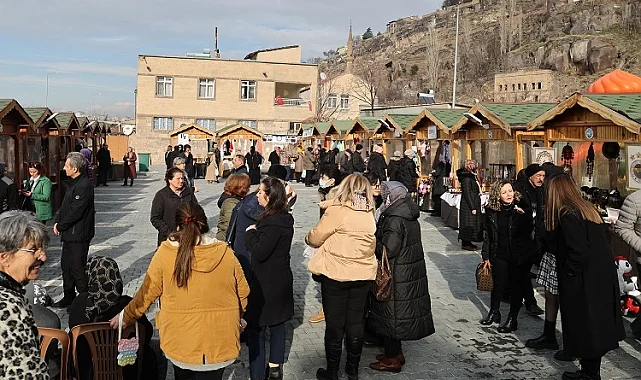 Kayseri Talas'ta Maharetli Eller'e büyük övgü