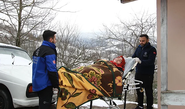 Kocaeli Büyükşehir Sultan Teyze'yi 13 yıldır hastaneye taşıyor