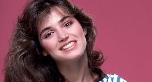 All My Children actress Kim Delaney is arrested for felony assault