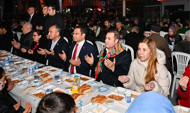 Balıkesir Büyükşehir'den Sındırgı'da 2 bin kişiye iftar