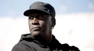 Buyer of Michael Jordan's $9.5m Chicago mansion hit with major issue