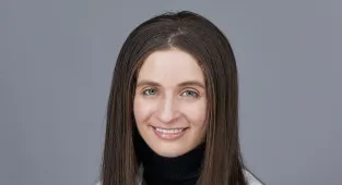 Doctor ruins life because she couldn't get over her ex-boyfriend