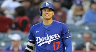 Dodgers fans fume at team's decision to visit Donald Trump