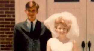 Dolly Parton reveals the secrets of her enduring love with Carl Dean