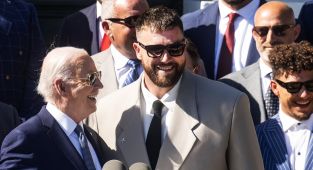 Donald Trump invites Kelce and the Chiefs to visit the White House