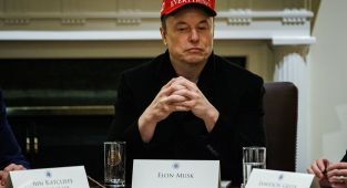 Elon Musk's 'special status' revealed in detail from Cabinet meeting