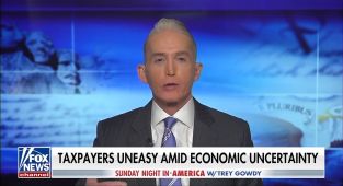 Fox News host makes brutal on-air dig at Donald Trump