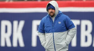 Giants reach $21m deal with Super Bowl-winning QB amid Rodgers links