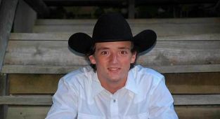 Good Samaritan, 18, dies tragically while helping an injured driver