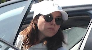 Grieving Aubrey Plaza looks somber after husband's suicide
