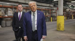 Inside Trump's strategy for Putin call as he demands ceasefire deal