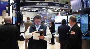 Investors' tipping point that forced them to pull out of stock market