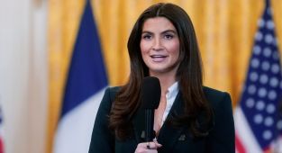 Karoline Leavitt's brutal seven words for CNN's Kaitlan Collins