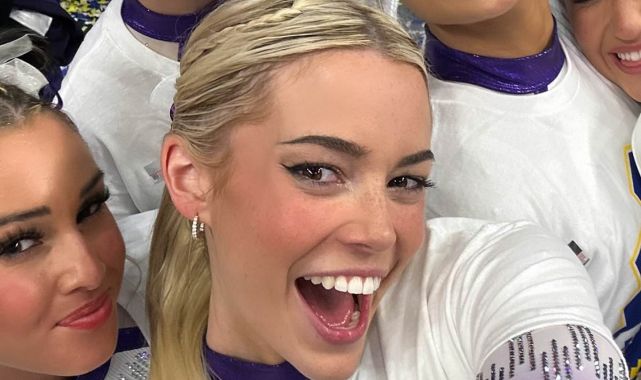 Livvy Dunne and her LSU teammates celebrate major gymnastics title