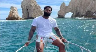 Marine veteran 'fleeced $70K worth of free first-class plane tickets'