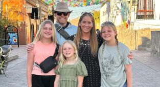 Mommy vlogger dies after collision with truck carrying hot asphalt
