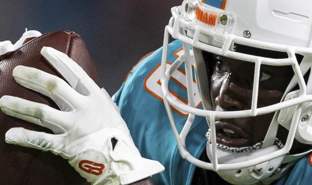 NFL star sparks major fan meltdown with cryptic post amid trade rumors