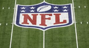 NFL veteran Mitch Morse announces retirement after ten seasons