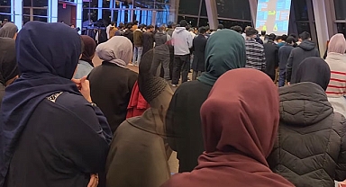 Türkiye'den gelen kadınlar New York'ta teravih namazında saf tuttu