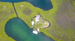 Panama heart-shaped private island costs LESS than average London home
