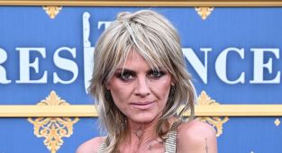 Scrubs star Eliza Coupe HITS BACK after premiere look sparked concern
