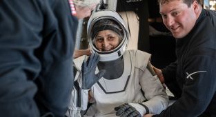 Space expert on how 'Over View' effect changes lives of astronauts