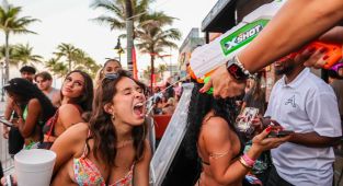 Spring breakers descend on Fort Lauderdale after city welcomes revelry