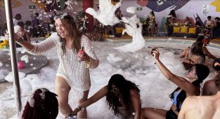 Spring breakers hail Cancun as the favorite debauchery destination