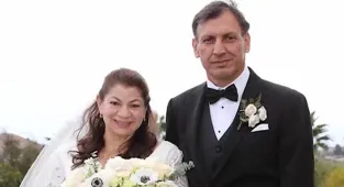 Stranger's quick thinking saves honeymooning doctor's life mid-flight