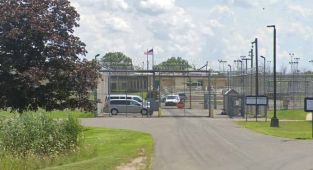 Teen 'raped by female psychologist over 30 times in juvenile jail'