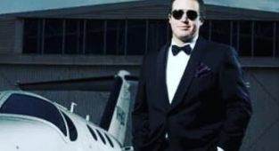 The ATM 'glitch' that turned a broke Australian into a millionaire