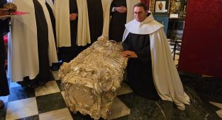 Tomb of 'miracle' saint to be opened in ancient Catholic ritual