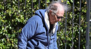 TV star who found fame as a ship's doctor is seen at 91: who is it?