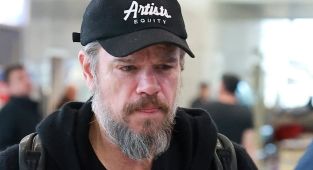Unrecognisable Matt Damon arrives in Greece to film The Odyssey