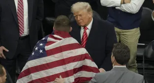 Wrestler makes profound gesture at Donald Trump after major upset