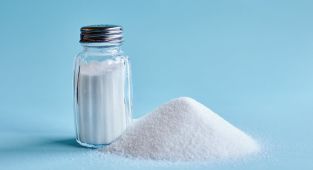 Adding salt to food can increase risk of depression and anxiety