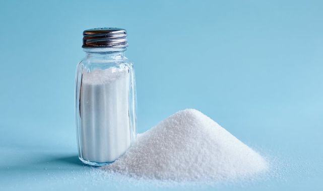 Adding salt to food can increase risk of depression and anxiety