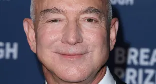Amazon blasted for 'unintentional' move on Independent Bookstore Day